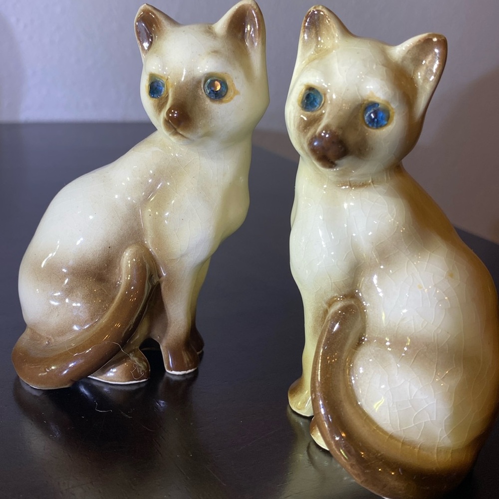 VINTAGE 60’s SIAMESE CAT SALT PEPPER SHAKERS,  RHINESTONE EYES